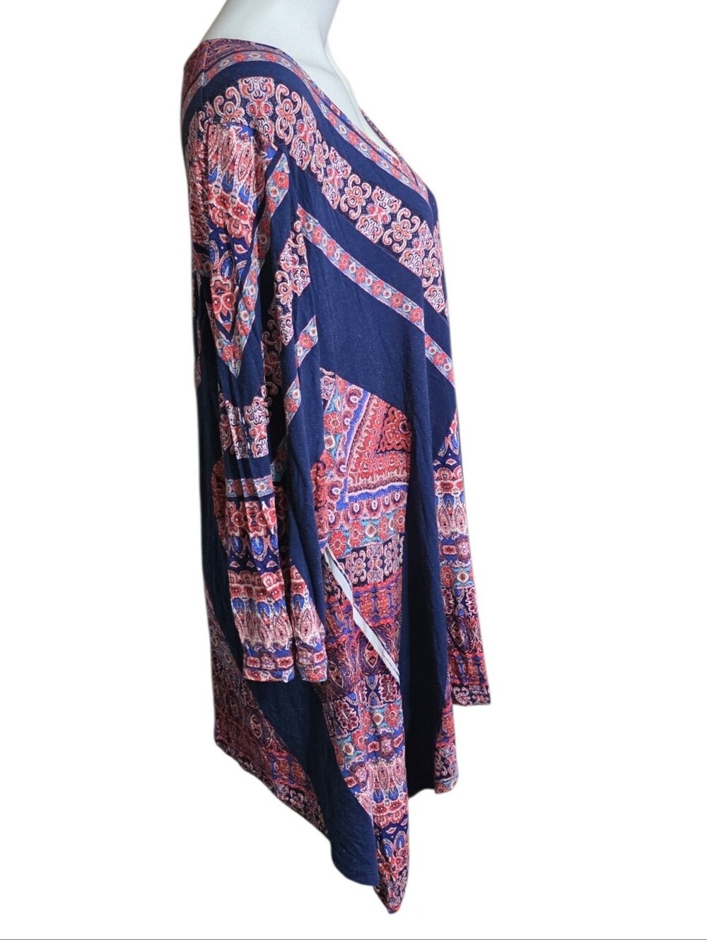 Hannah Woman Handkerchief Hem Patterned Top Navy & Red Size 2X - Picture 3 of 9